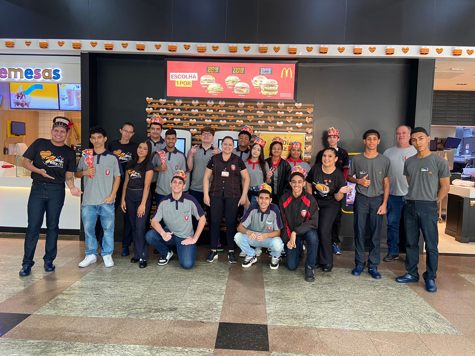 Imagem da notícia 'Guarda Mirim participa da Campanha do McDia Feliz em prol de causas sociais'