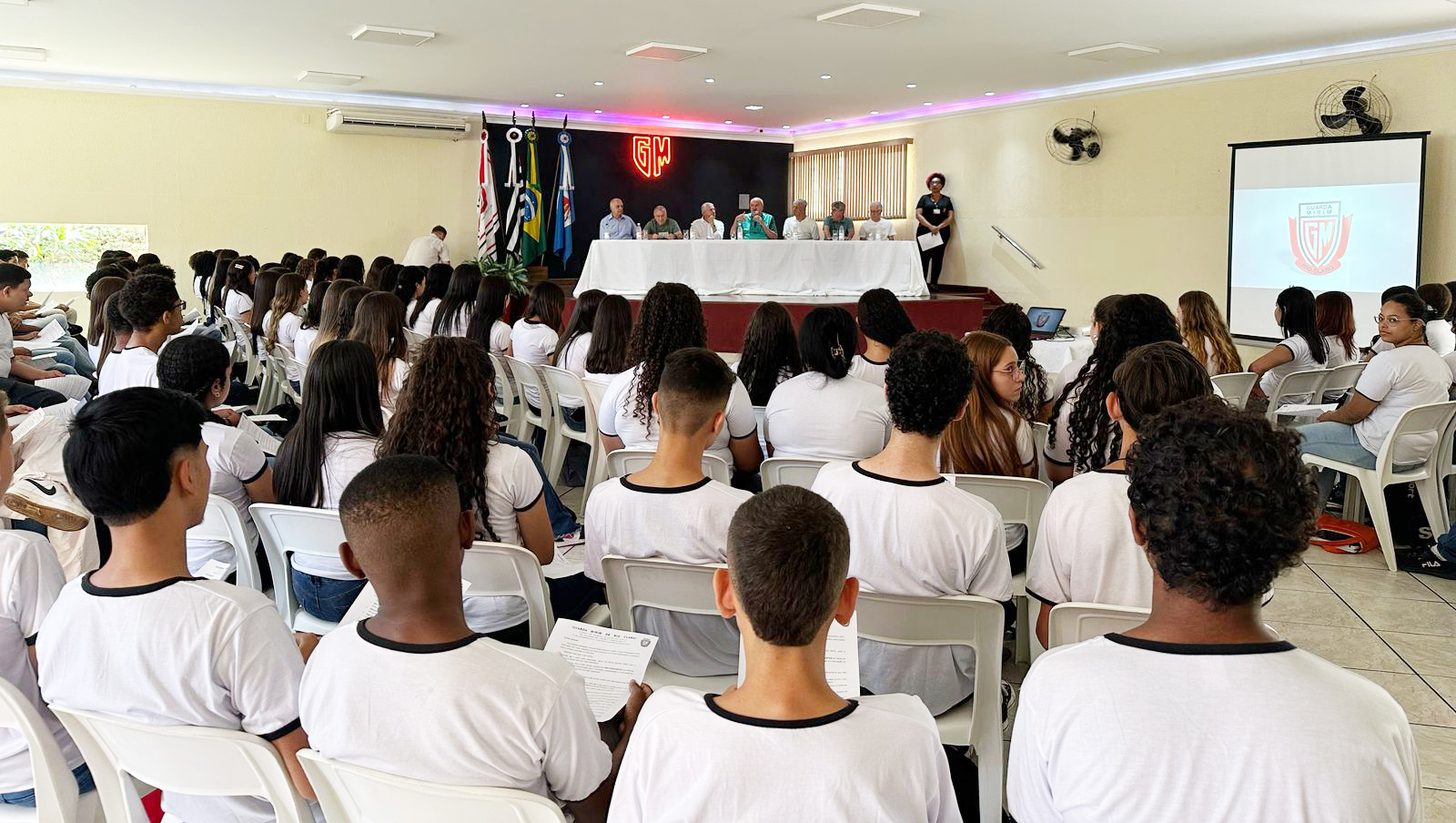 Imagem da notícia 'Aula Inaugural do Curso Preparatório 51 - Ser Excelente'