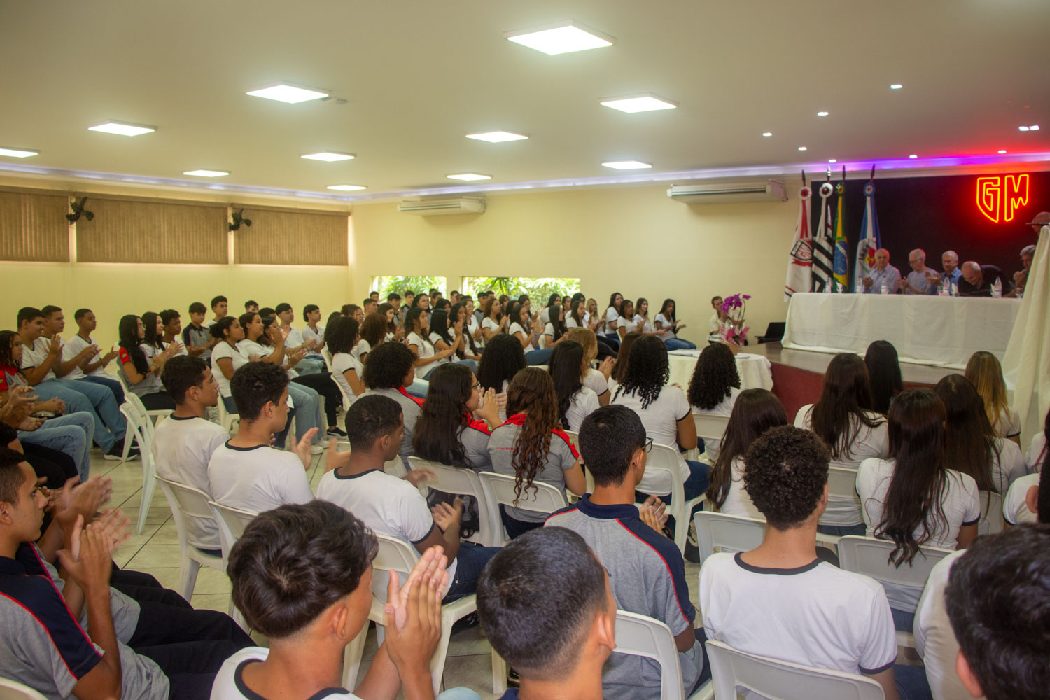 Imagem da notícia 'Formatura do CP 53'