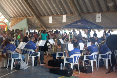Imagem da notícia 'Banda Musical se apresentou na Escola CAIC'