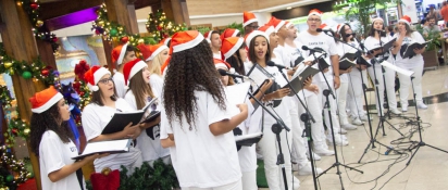 Imagem da notícia 'Coral da Guarda Mirim se apresenta na Cantata de Natal do Shopping Rio Claro'